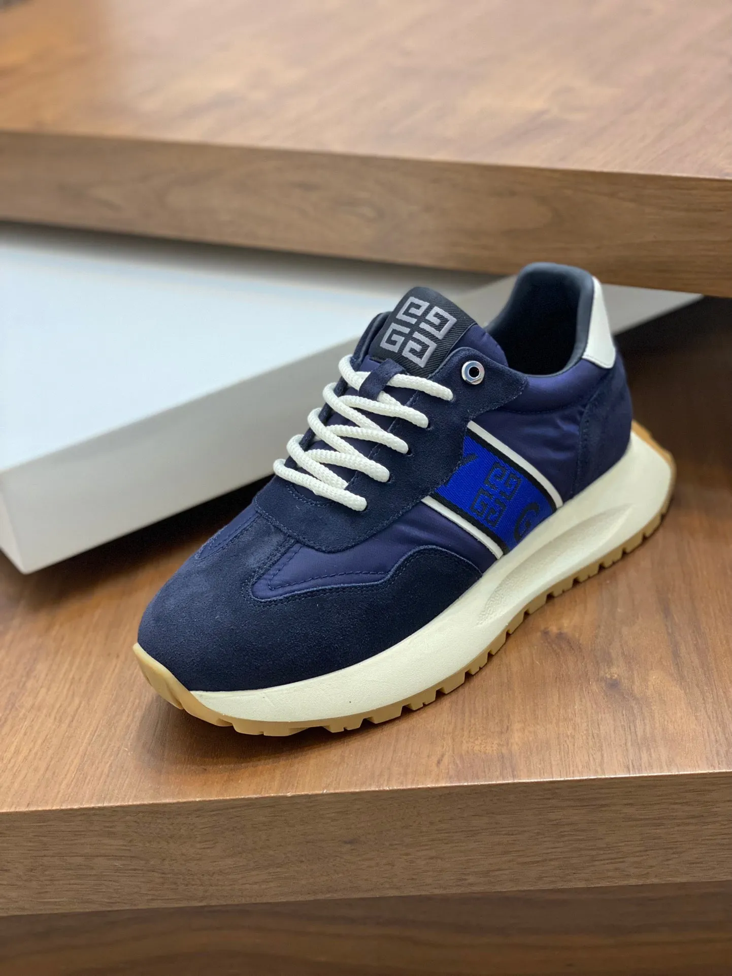 GVC Blue Runner Sneakers-024