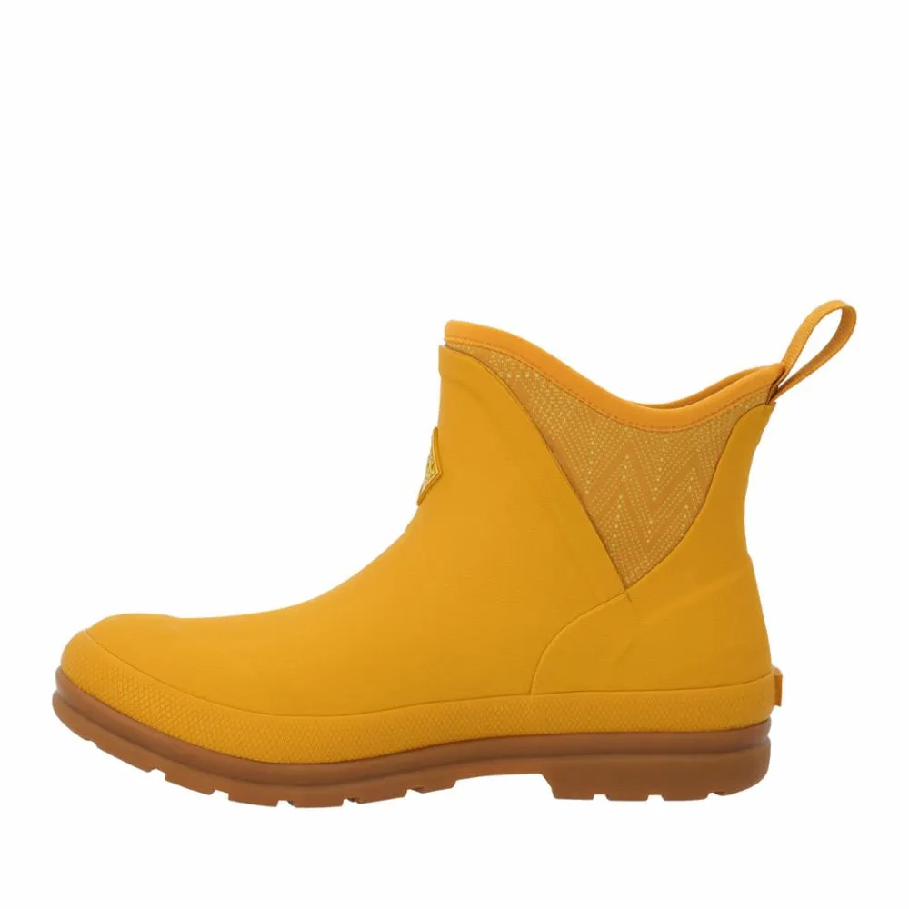 Muck Footwear  Women's Originals Ankle Originals Yellow M