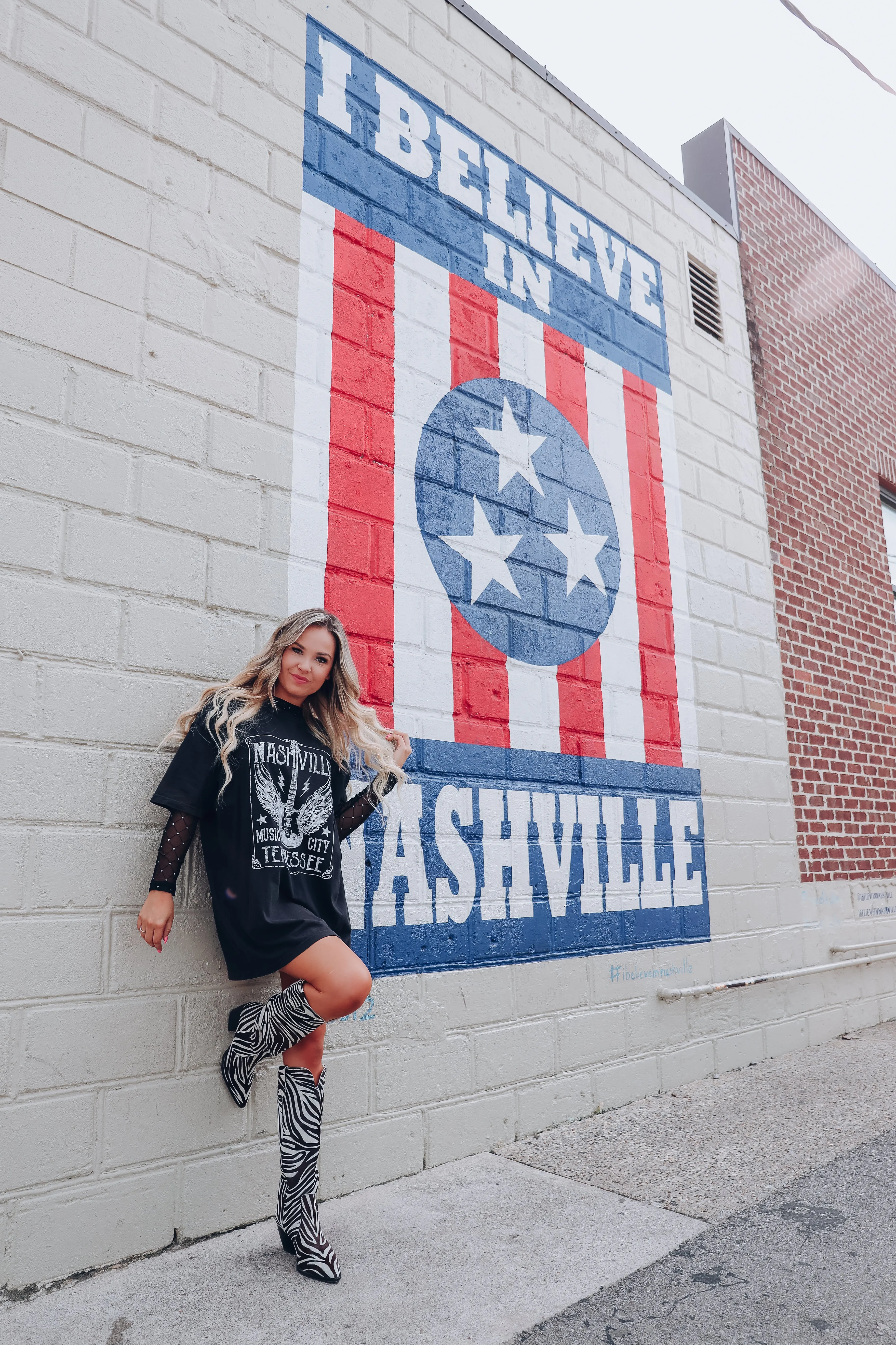 Nashville Music City Graphic Tee - Black