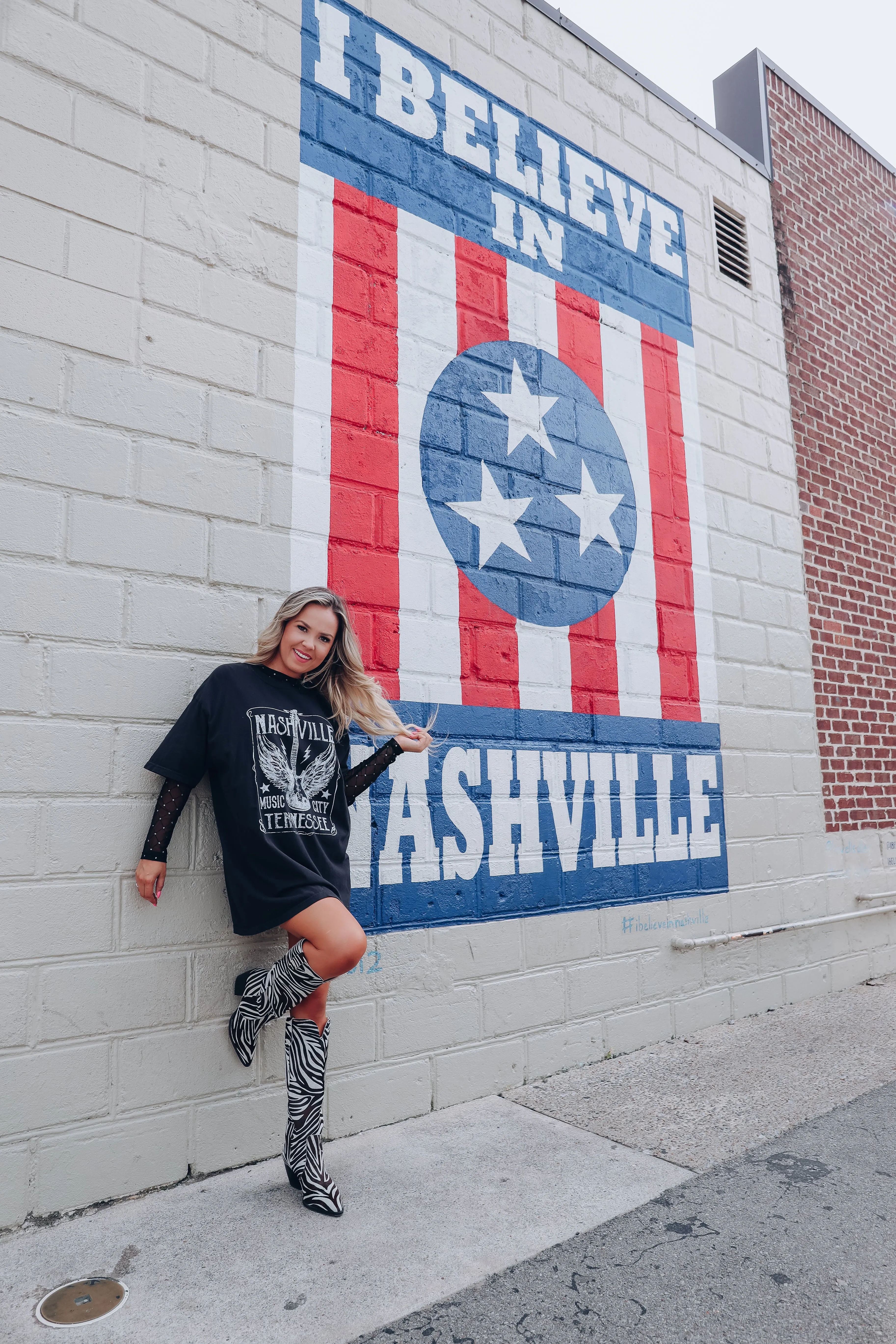 Nashville Music City Graphic Tee - Black