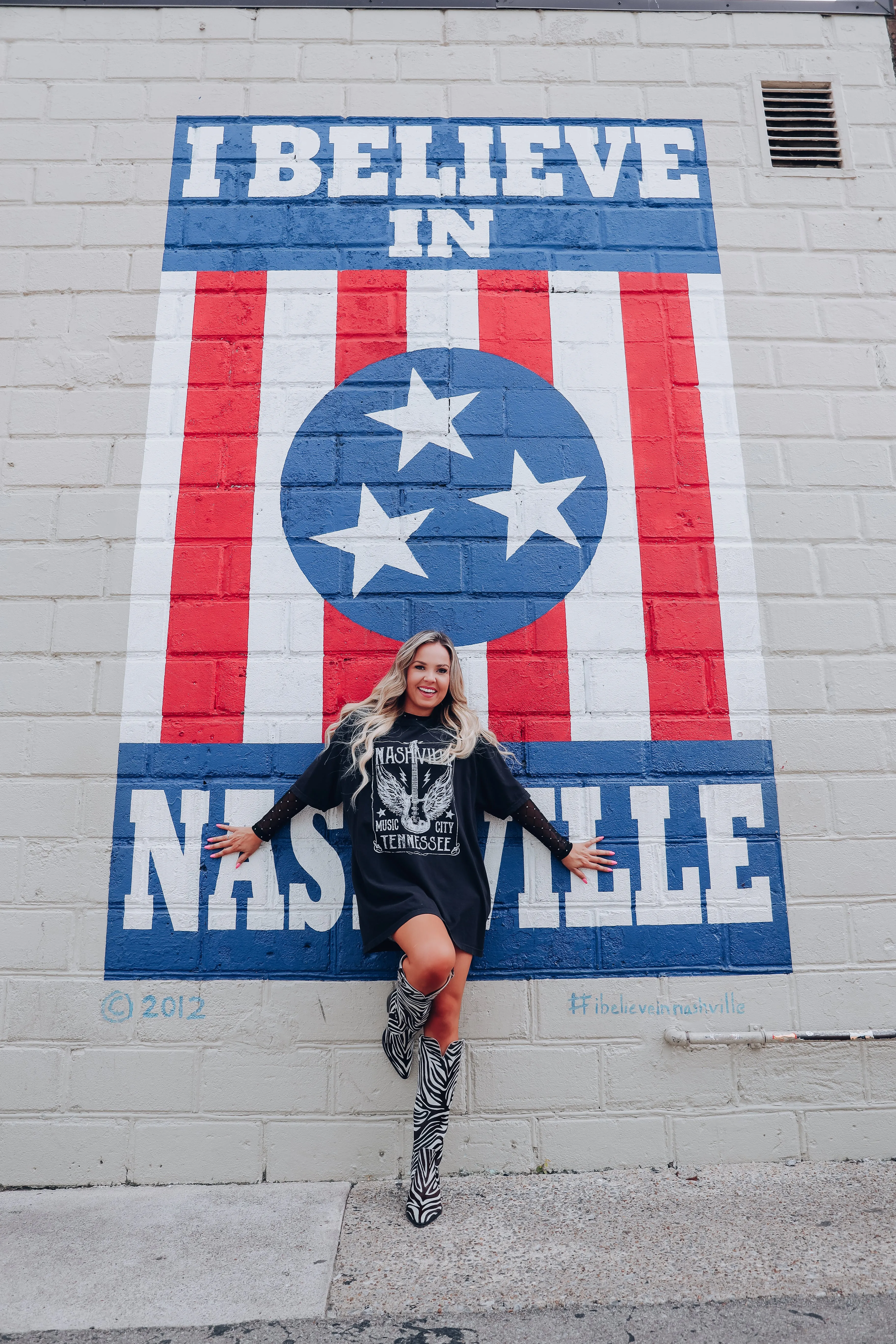 Nashville Music City Graphic Tee - Black