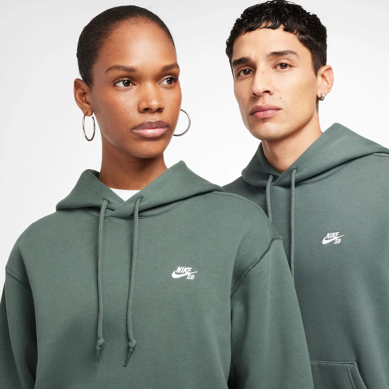 Nike SB Essential Logo Fleece Pullover Skate Hoodie