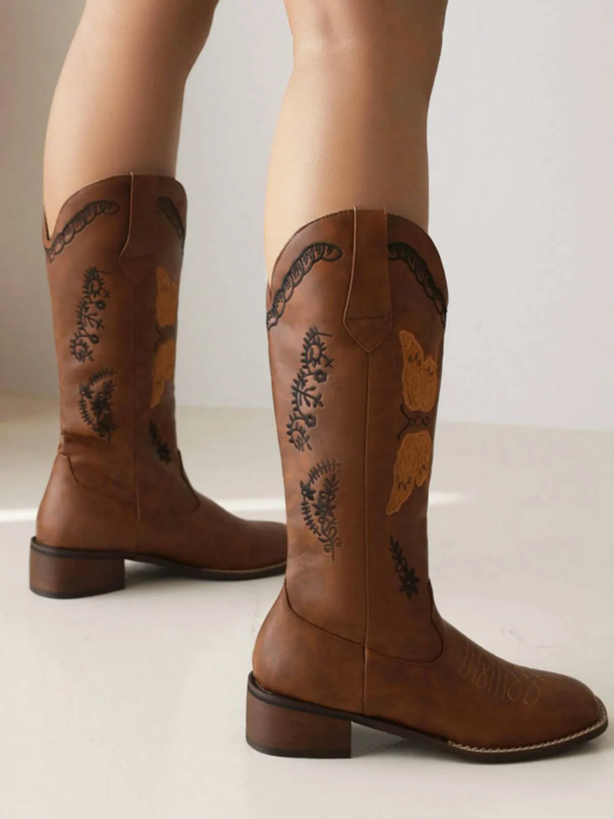 Retro Solid Leather Long Heel Boots