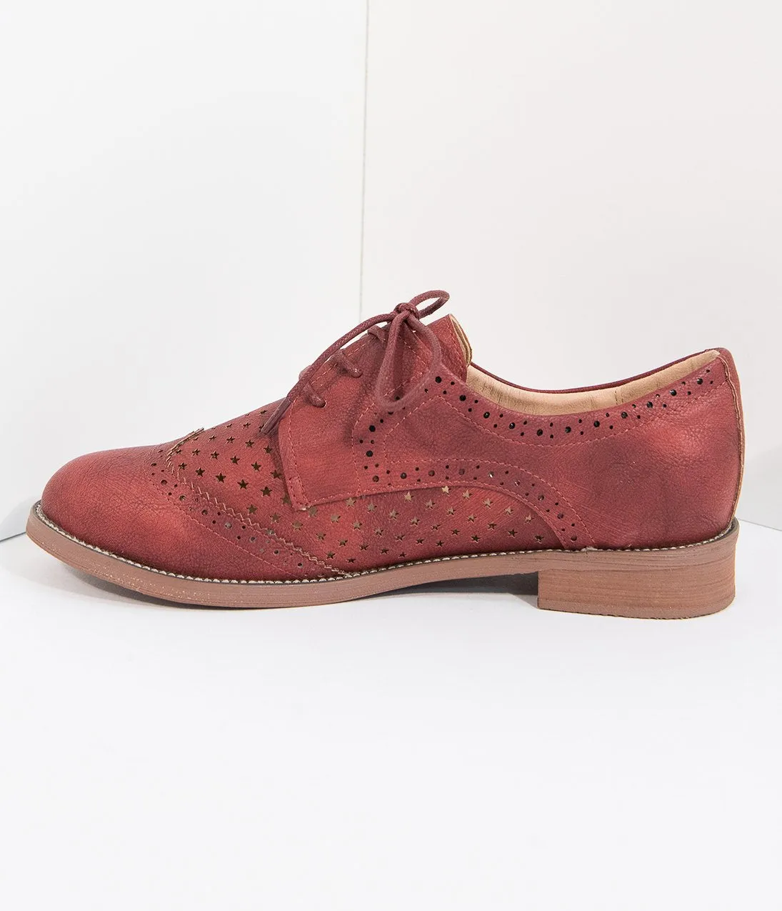 Retro Style Cherry Red Leatherette Oxford Shoes