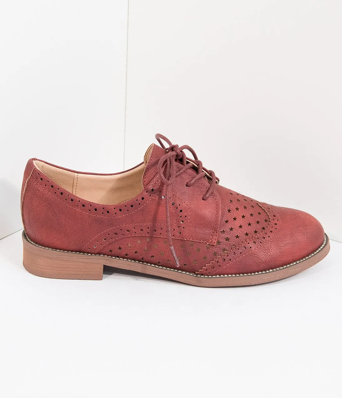 Retro Style Cherry Red Leatherette Oxford Shoes