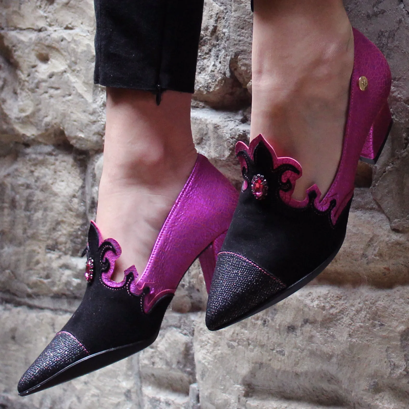 Royal - Black Fuchsia low heel shoe