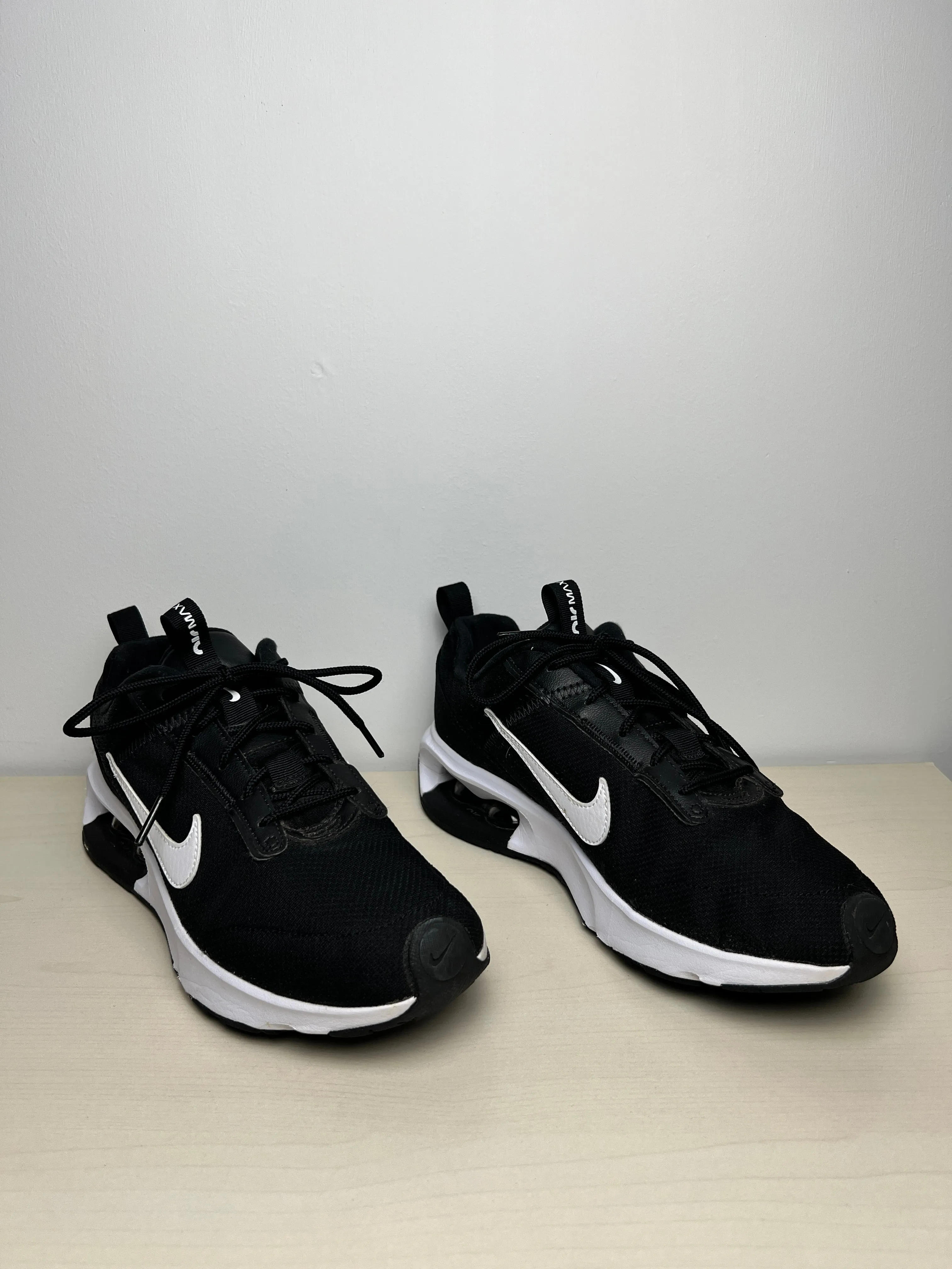 Shoes Athletic By Nike In Black, Size: 9.5