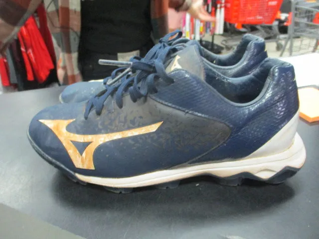 Used Mizuno Baseball Shoes Size 5