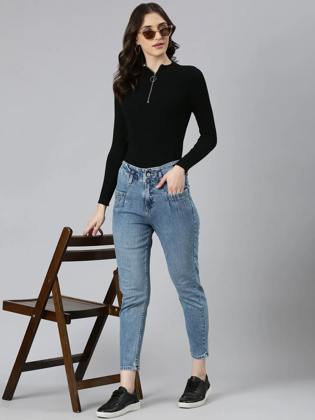 Women Blue Solid Mom Fit Denim Jeans